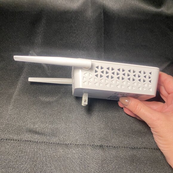 Netgear Powerline WiFi 1000 Access Point Extender PLW1000 Tested Working EUC - Picture 2 of 8